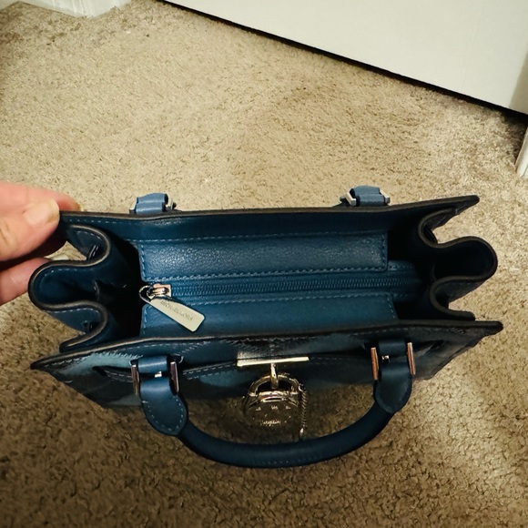 Cute Michael Kors blue patchwork medium tote handbag crossbody purse new - Picture 10 of 11